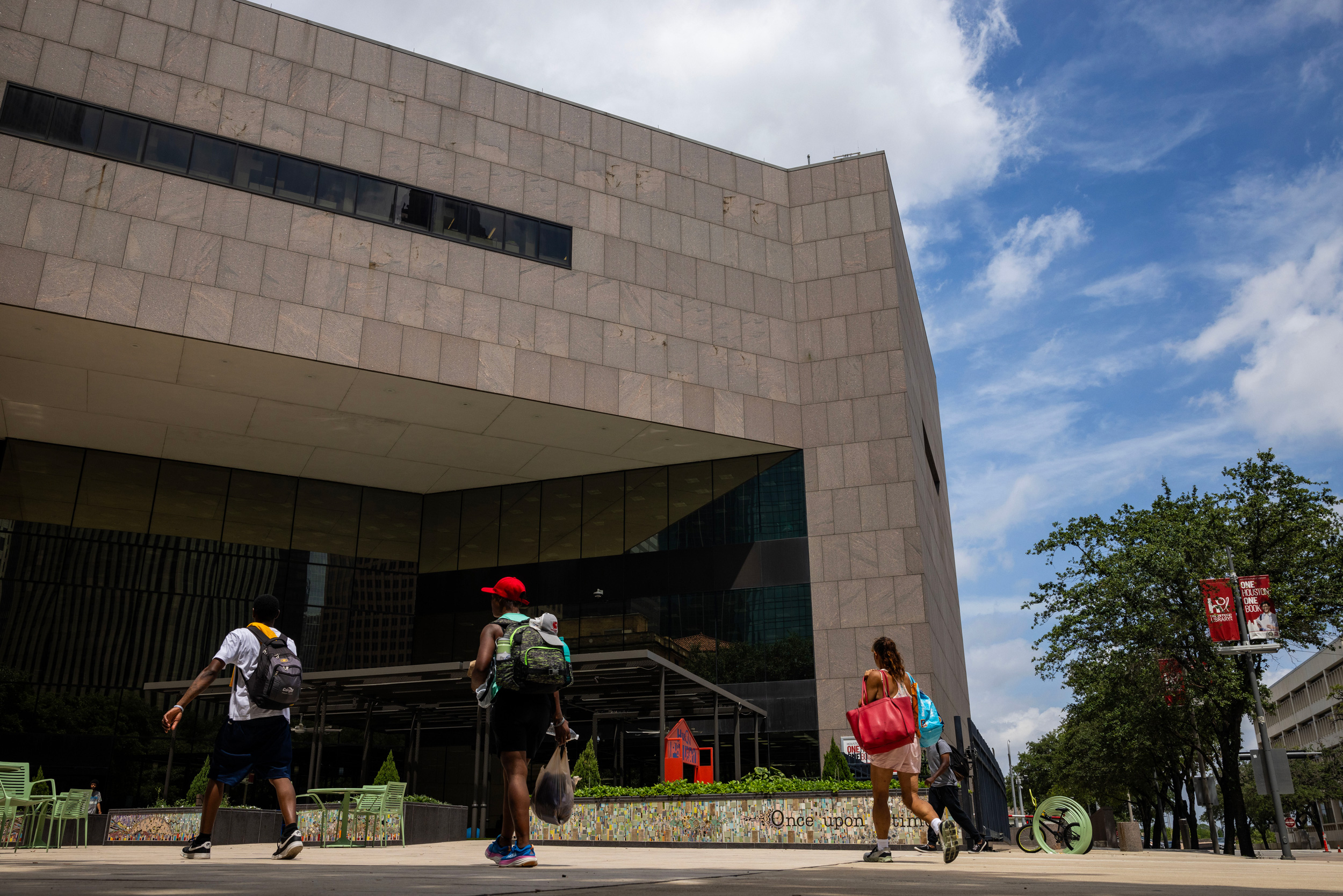 Houston Public Library ensures equity with cashless system